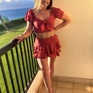 Essue Puff Sleeve Crop Top